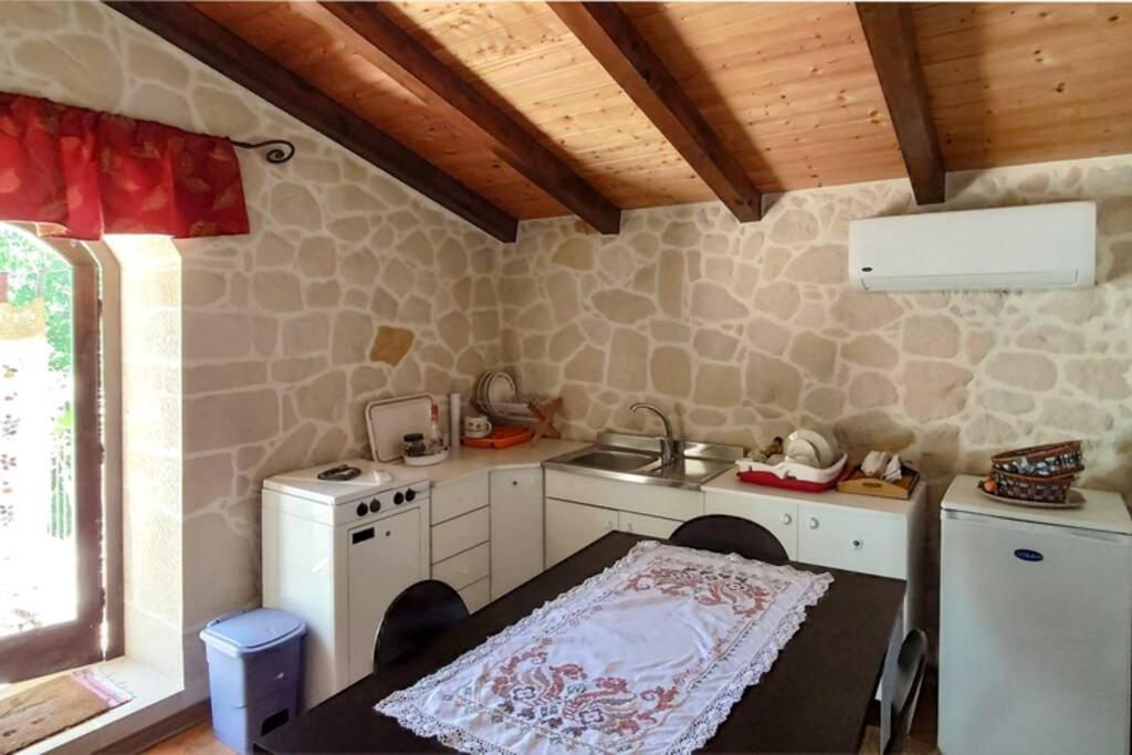 Villa Neli, Palazzolo Acreide, Siracusa, Hot Tub, Wi-Fi & Parking Exterior foto